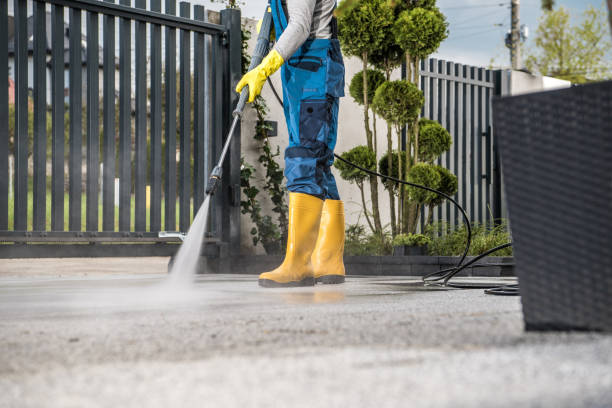 Garage Pressure Washing in Indianola, WA