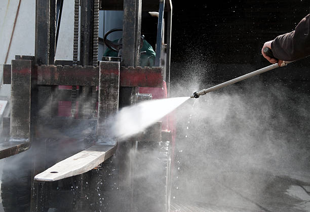 Why Choose Our Certified Pressure Washing Experts for Your Project Needs in Indianola, WA?