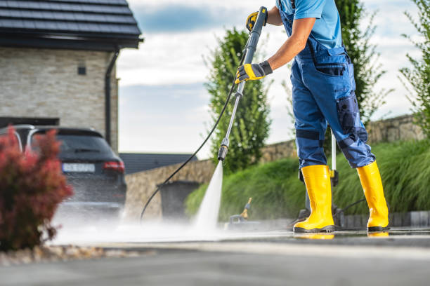 Best Deck Cleaning Services  in Indianola, WA