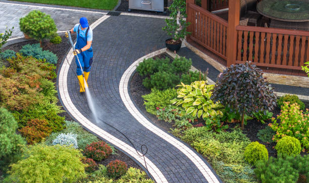 Best Concrete Pressure Washing  in Indianola, WA